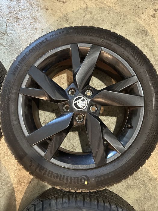 Jante 17” OEM Skoda - anvelope iarna  205/55 17
