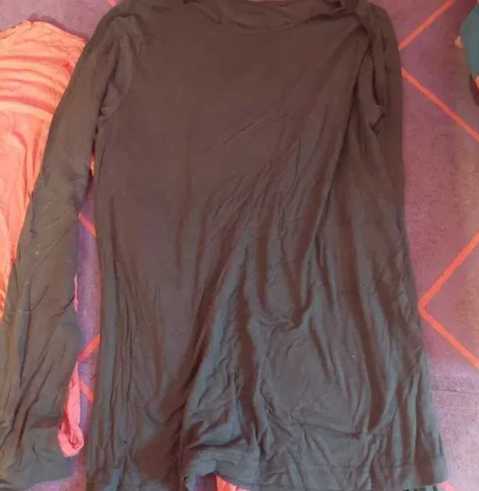 Set 2 bluze elastice ,vâscoza