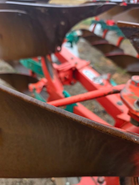 Plug kverneland 6 brazde