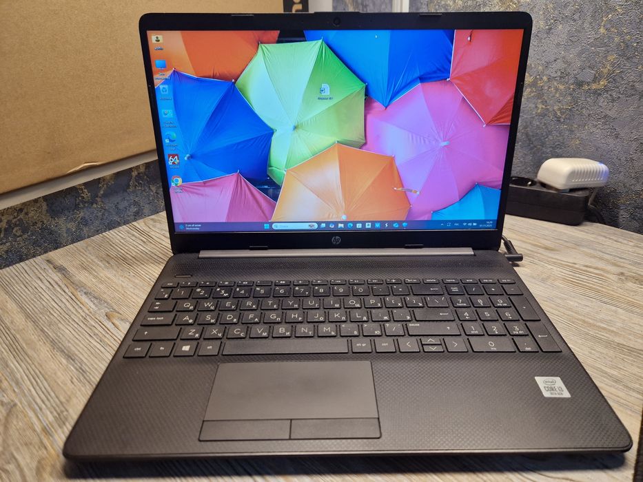 Ноутбук HP Corei3-10 модель HP 15w2