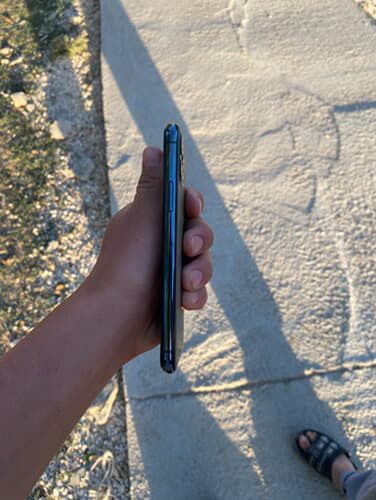 Iphone 11 pro ideal 250$