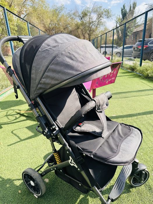 Коляска новая 30.000