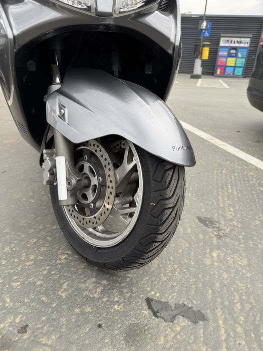 Suzuki Burgman 400