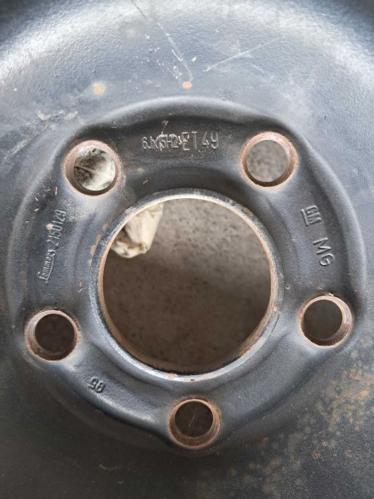 Продавам Зимни гуми със Джанти