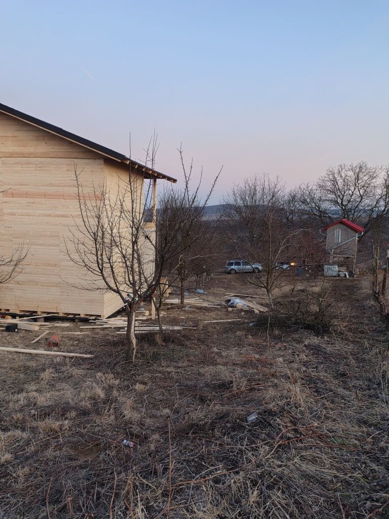 Foisoare, Terase, Cabane stil A-Frame si case din structura de lemn