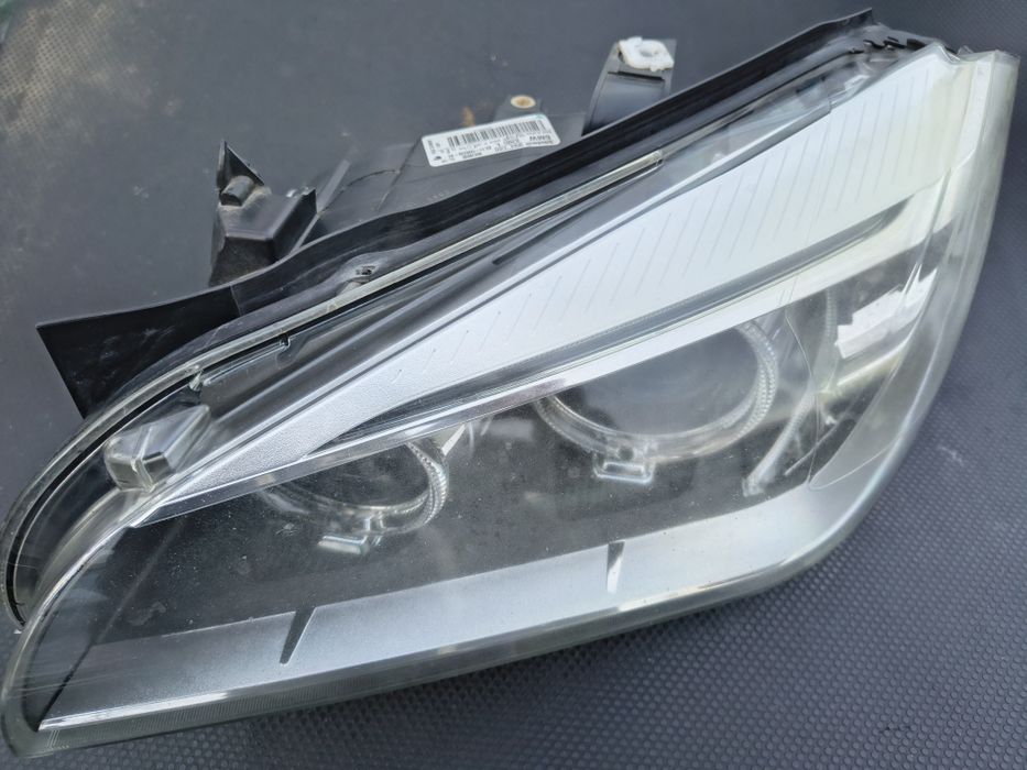 Far stânga BMW X1 E84 FACELIFT LCI 2012-2015 Bi-Xenon
