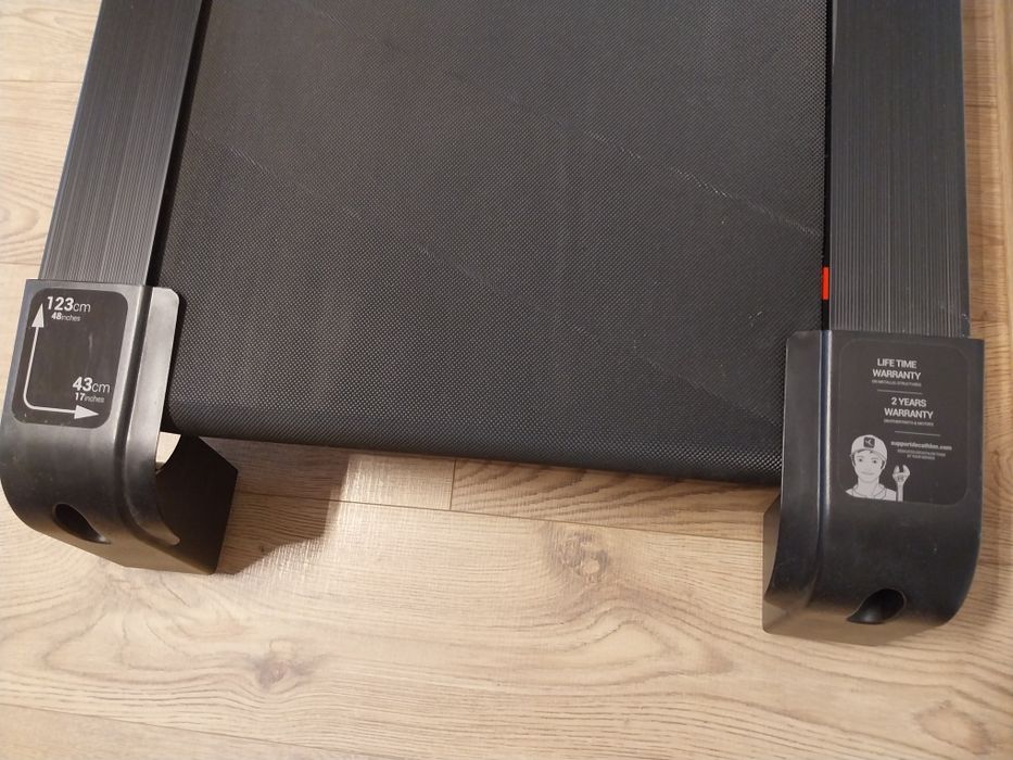 Vând banda de alergat cumpărată noua acum 2 luni cu 3500 de lei