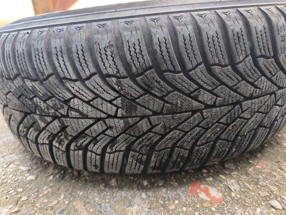 Зимни гуми с джанти Дот 2023 Kumho 205/65/15 5*120