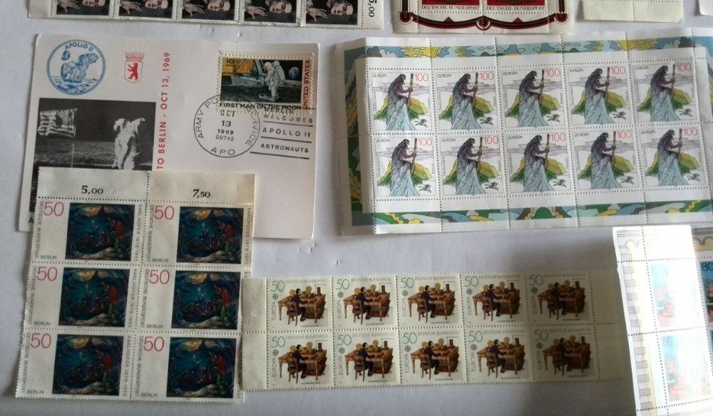 над 200 бр чисти пощенски марки от 60-те и 70-те год. и лот блок марки