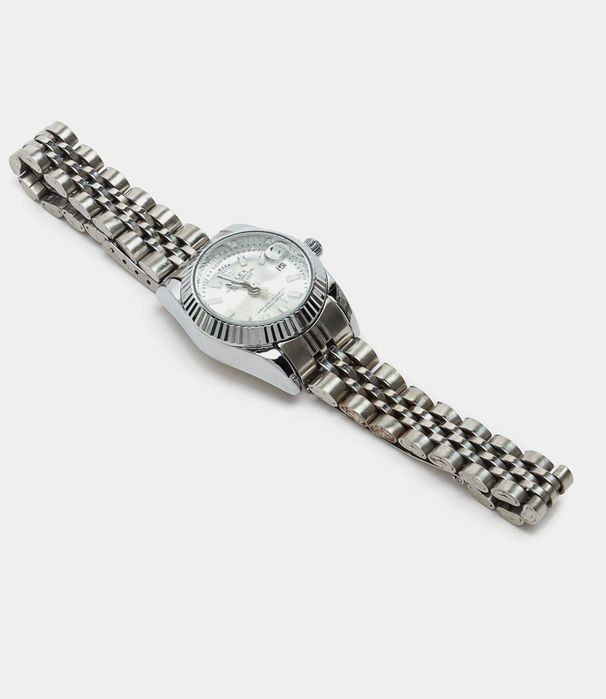 Женские наручные часы коробка с документами и подаричный пакет