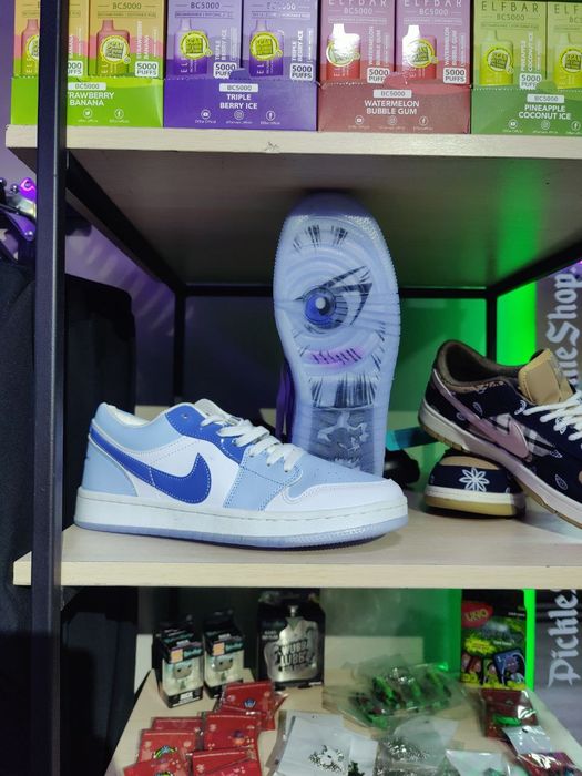 Nike AirJordan 1 и не только