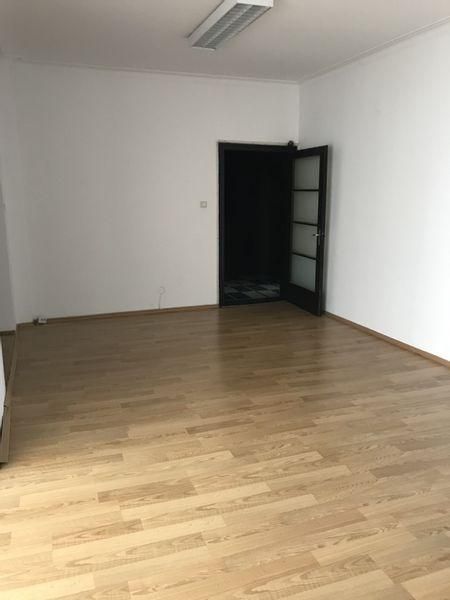 Дава се под наем Офис в София, Център - 110 кв.м за 750 € - Снимка #6
