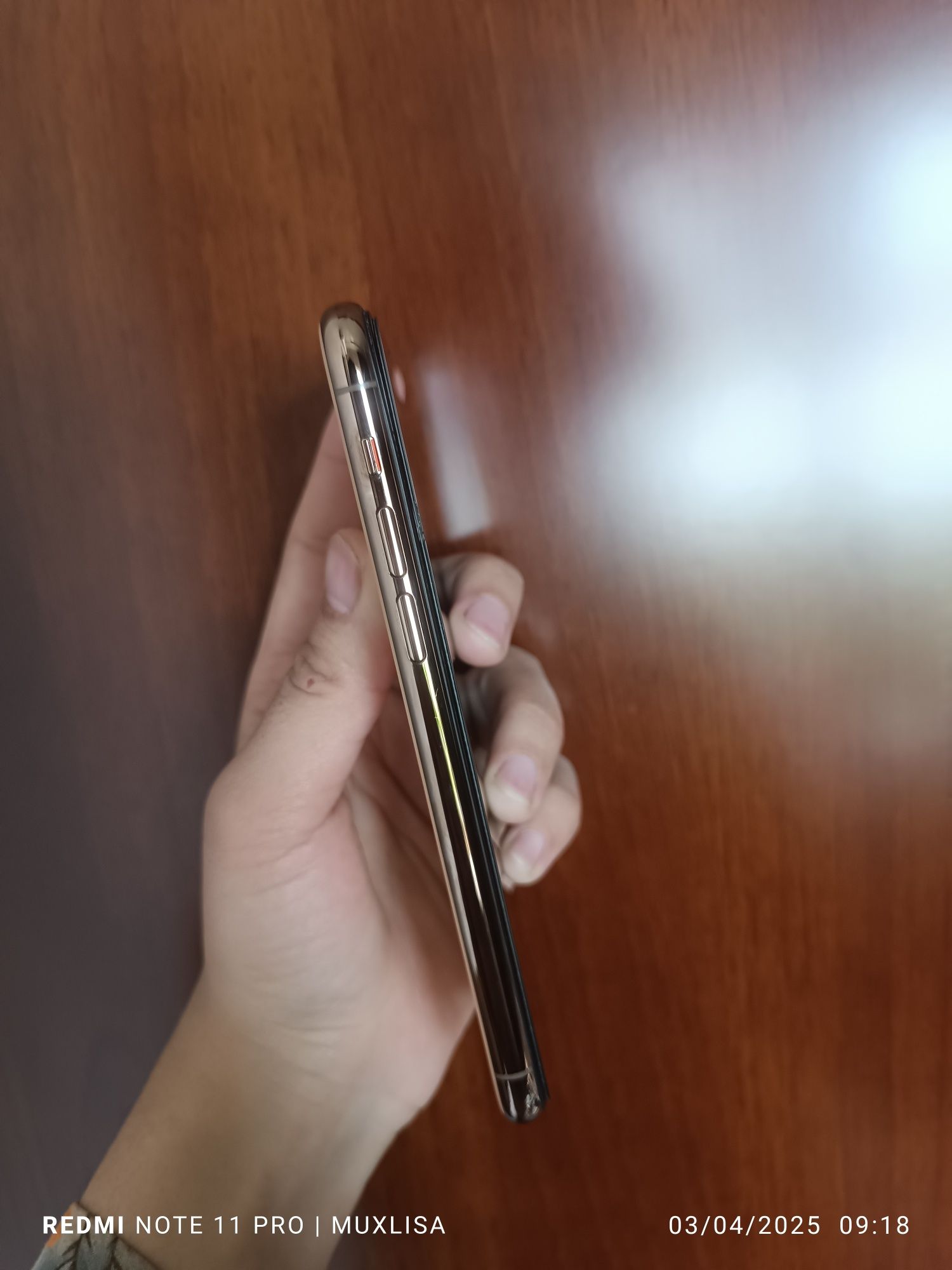 Iphone 11 pro gold holati ideal
