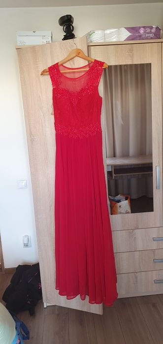 Vând rochie ocazie roșie lunga