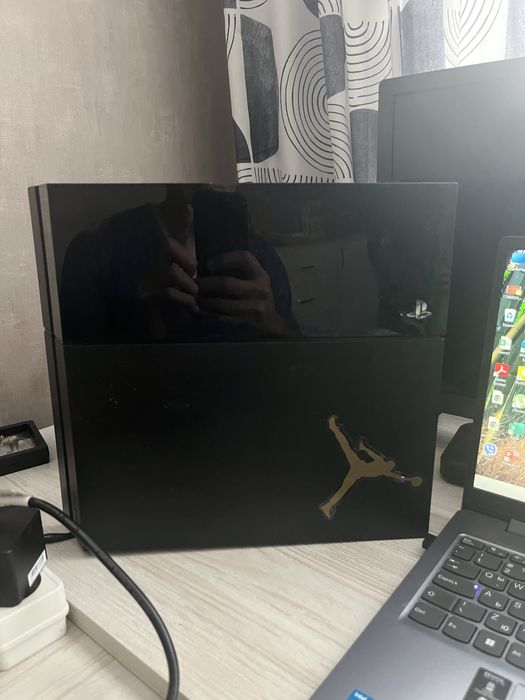 Плейстейшън 4 със 10 игри