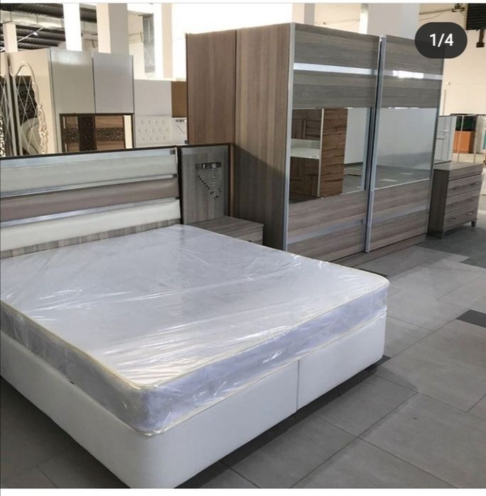 Турецкий спальный гарнитур сатылады.