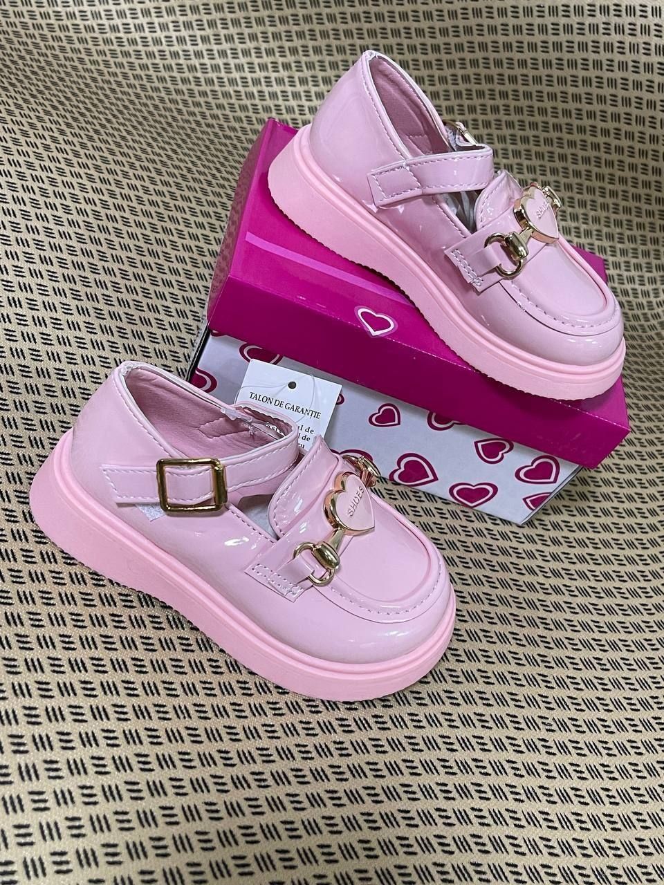 Pantofi de fetiță