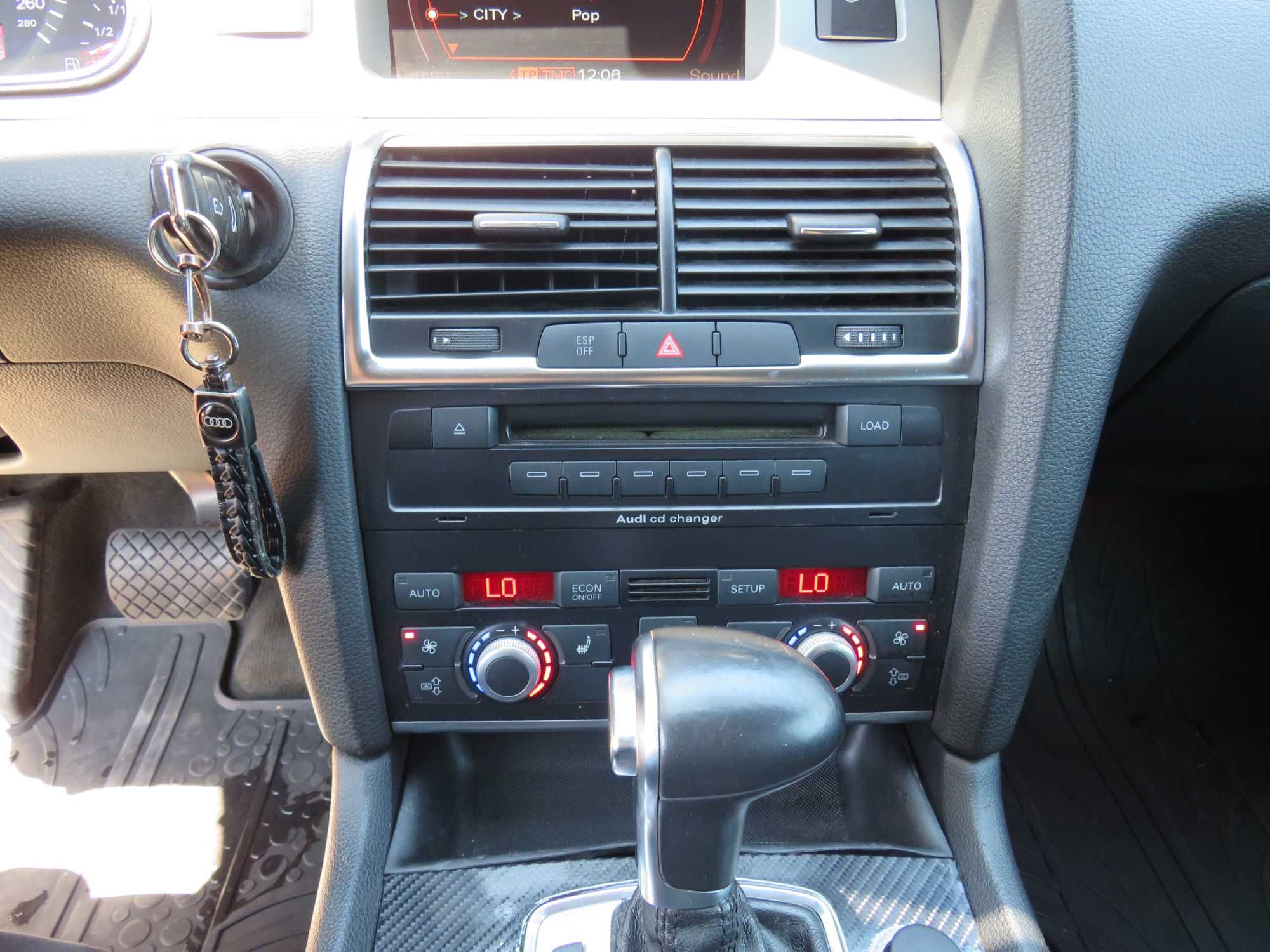 Audi Q7 3.0Tdi S-Line 7-Местен