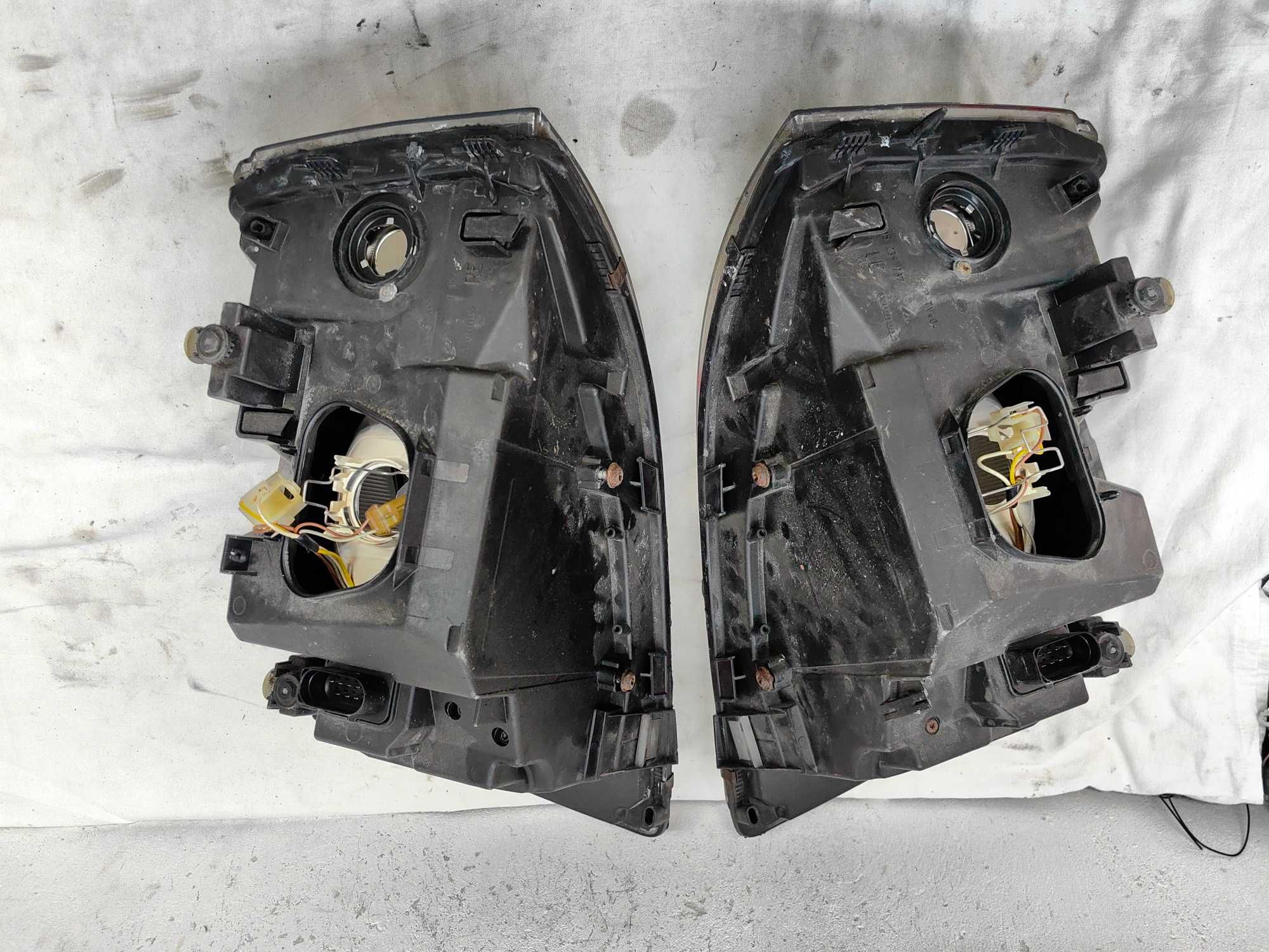 Оригинални фарове Vw Transporter T5