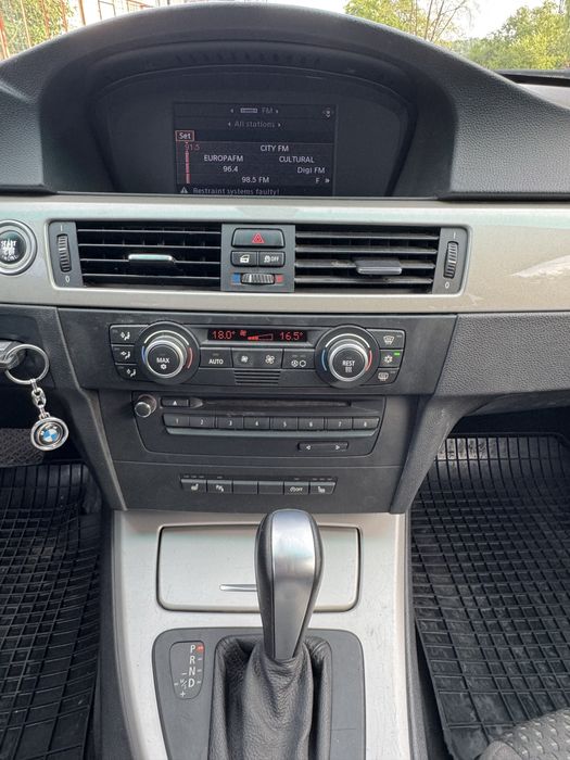 Bmw 320 e91 2012 Navi Automat