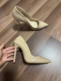 Pantofi stiletto lac nude, marimea 35, Zara