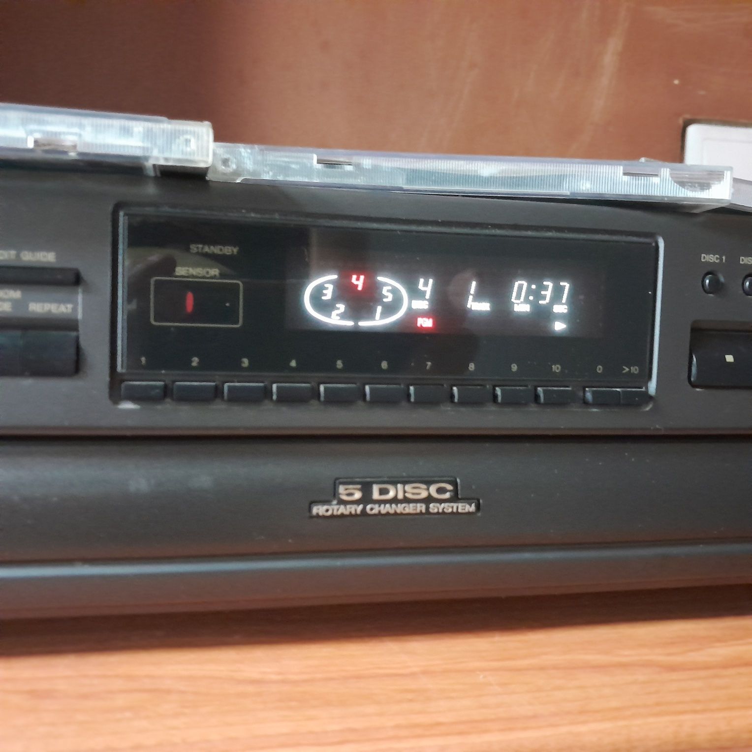 CD проигрыватель Technics с ченджером на 5 дисков