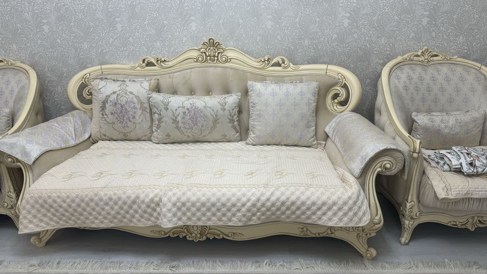 Диван и две кресло