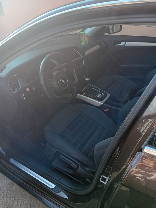 Vând Audi A4 imatriculat