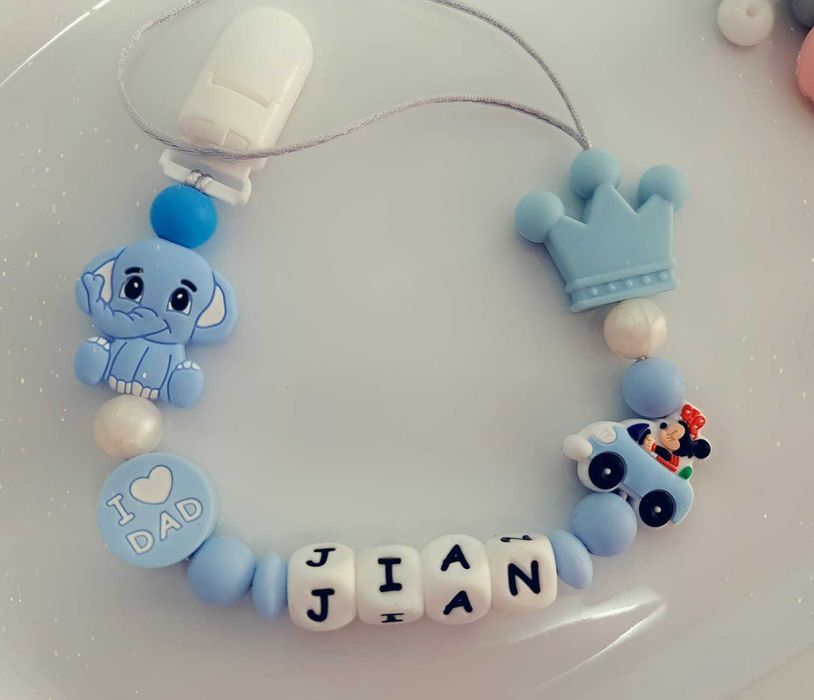 Vand lantisoare de suzeta personalizate cu nume