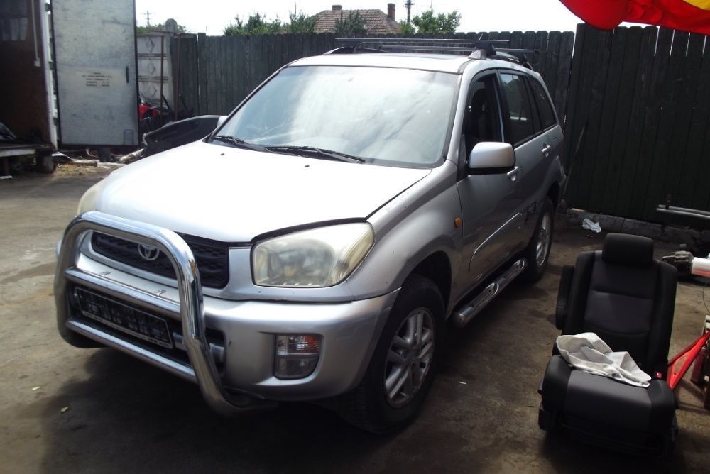 Dezmembrez Toyota Rav 4 an 2005 4x4 cutie automata mtor 2.0 benzina