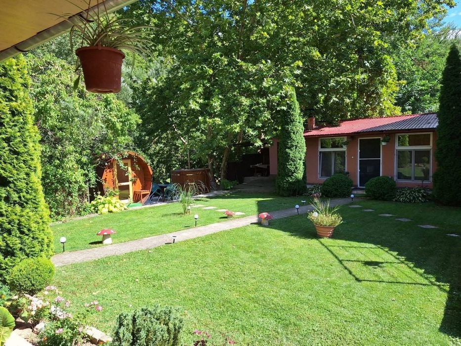 Cabană de închiriat în Băile Herculane – 12 persoane | Ciubăr | Saună