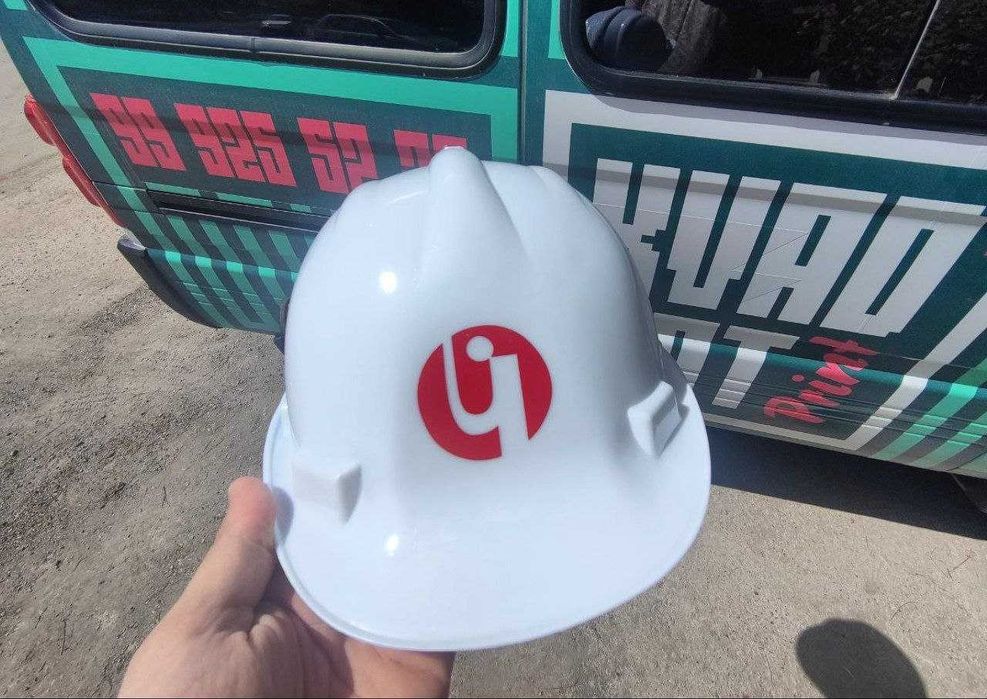 Печать на касках. Принт на касках. Брендирование касок.