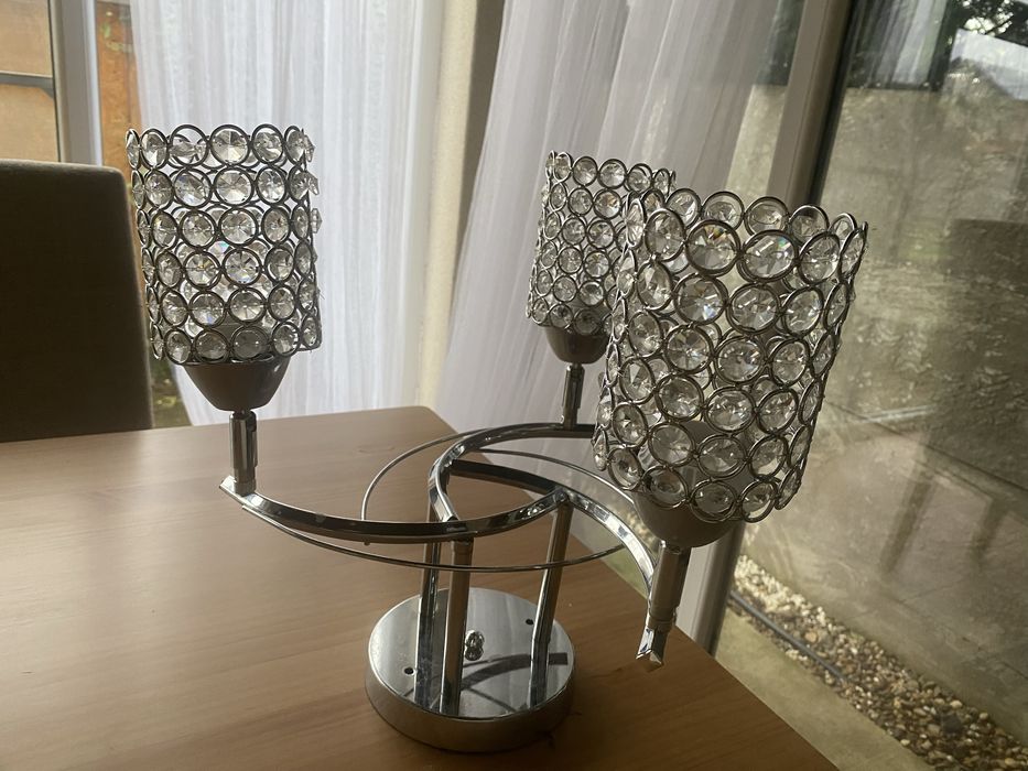 Candelabru/lustra cu 3 becuri