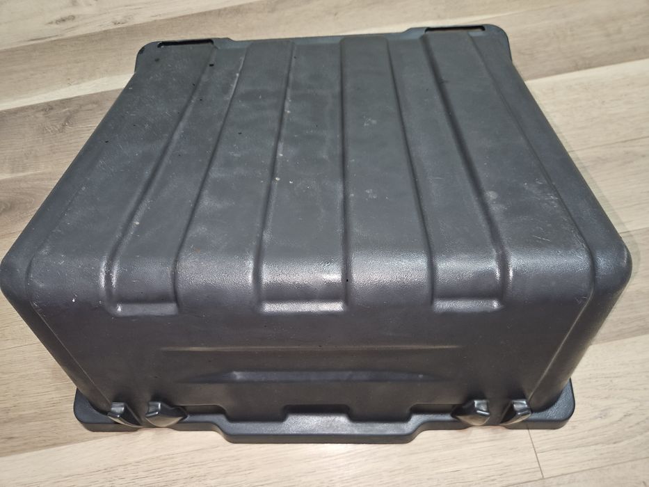 Vand cutie bateri iveco