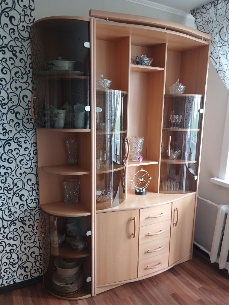 Продам стенку б/у