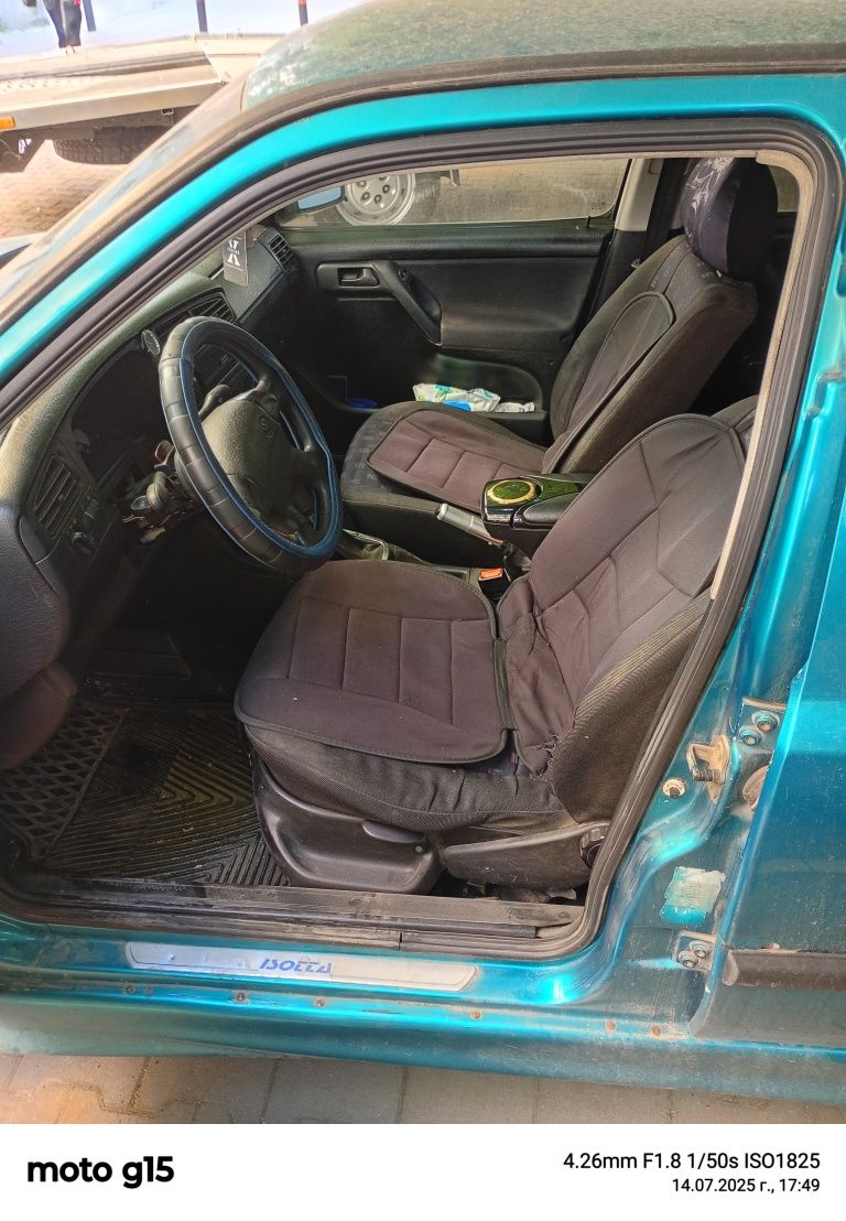 Volkswagen Golf 1.8