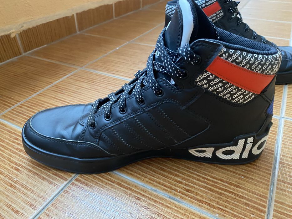 Мъжки високи спортни обувки / кецове ADIDAS HARD COURT Черно