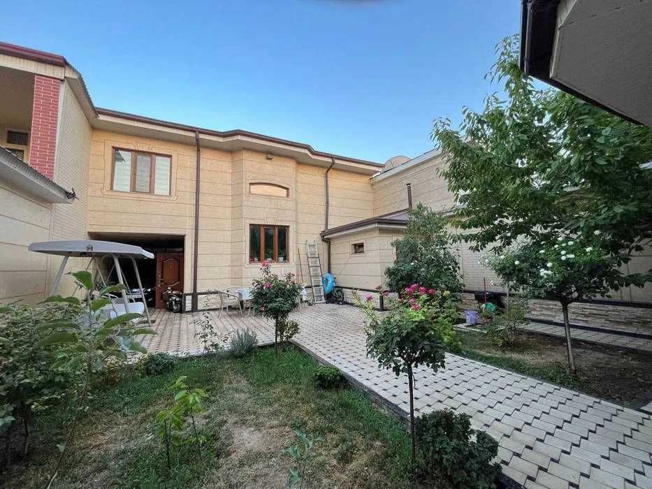 Срочно продается хороший дом в уста ширин 3 сотки 225000$