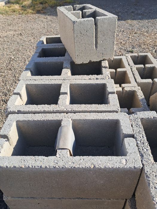 Продам Пескоблок 20 × 40 см.