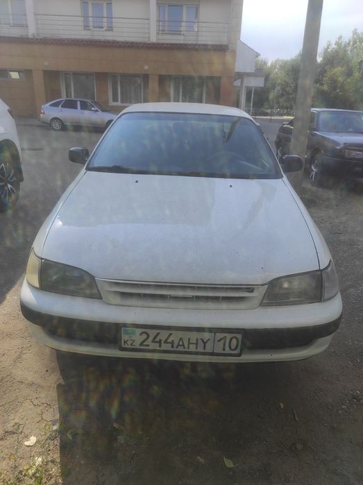 Продам Тойоту карина е