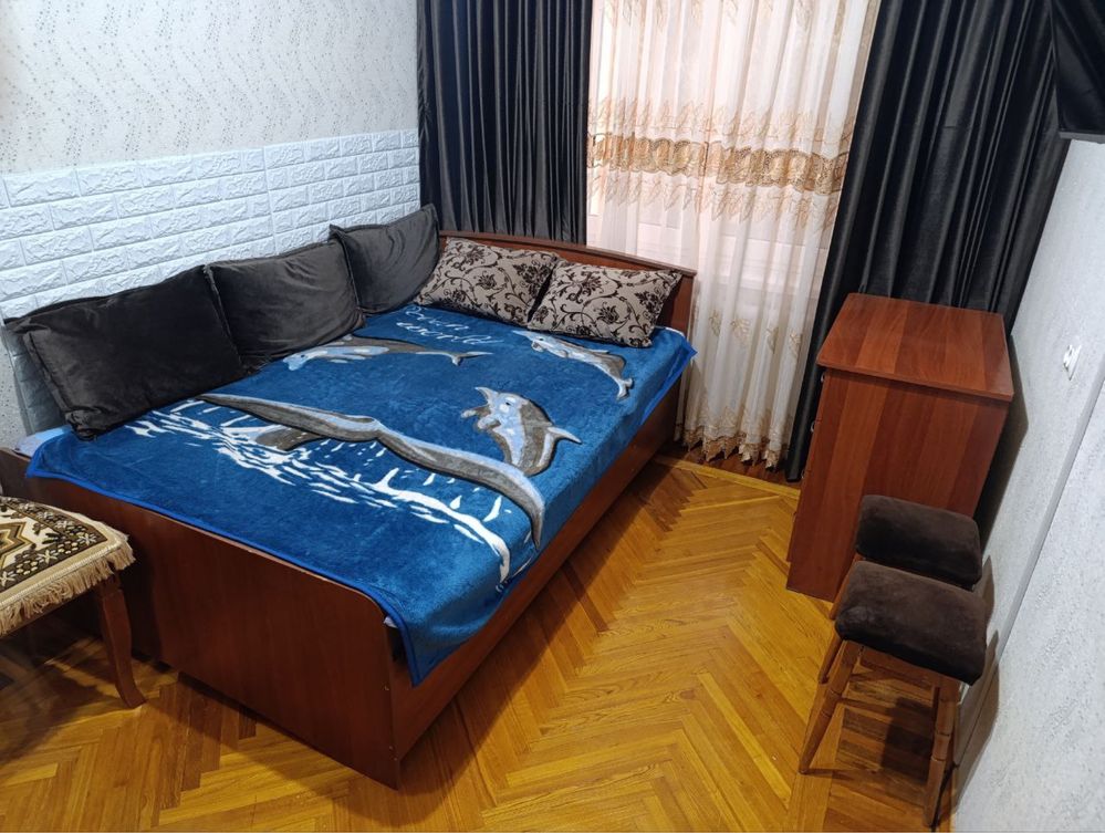 Продаётся мебель Шкаф, Кровать, Тумба
