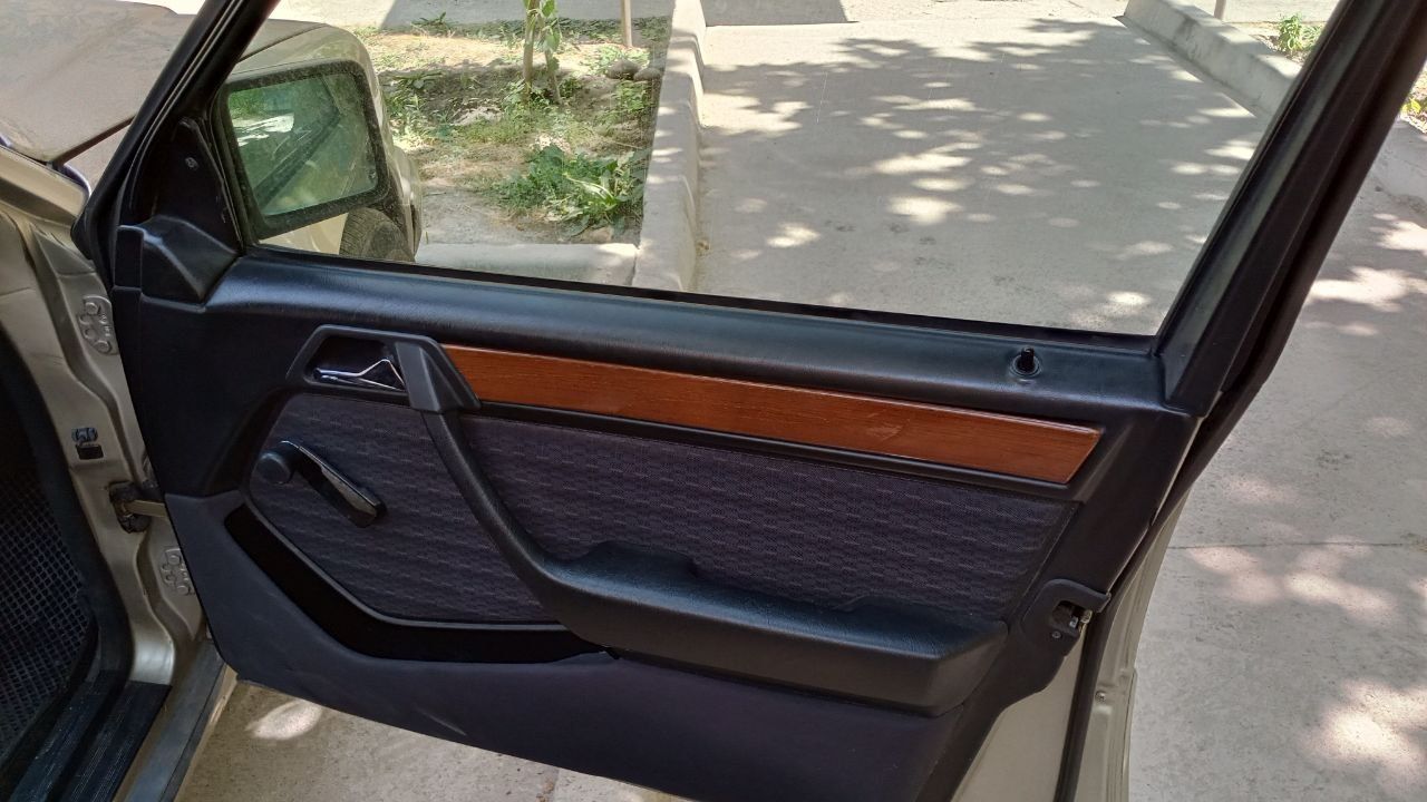 Мерседес w124 e230