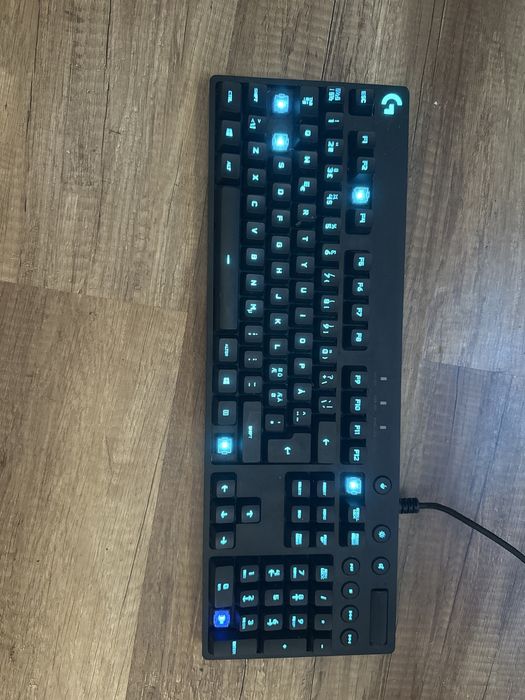 Tastatura logitech g810