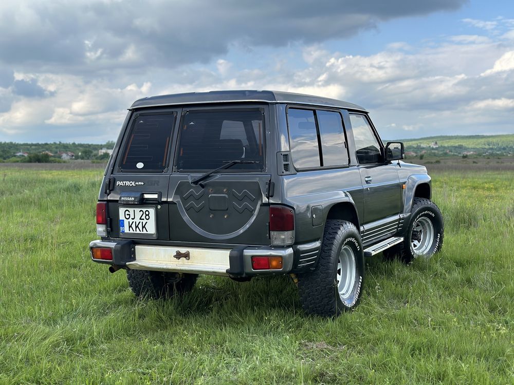 Nissan Patrol Y60 SLX A/C Spania Autoutilitara