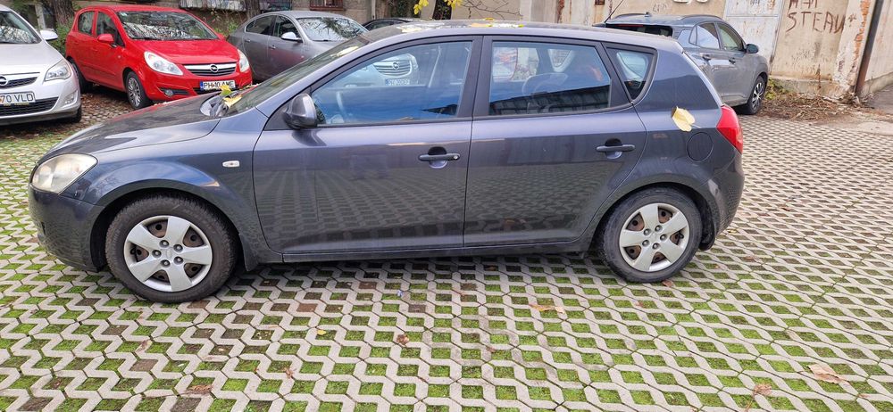 Vand Kia Ceed 1.4 benzina
