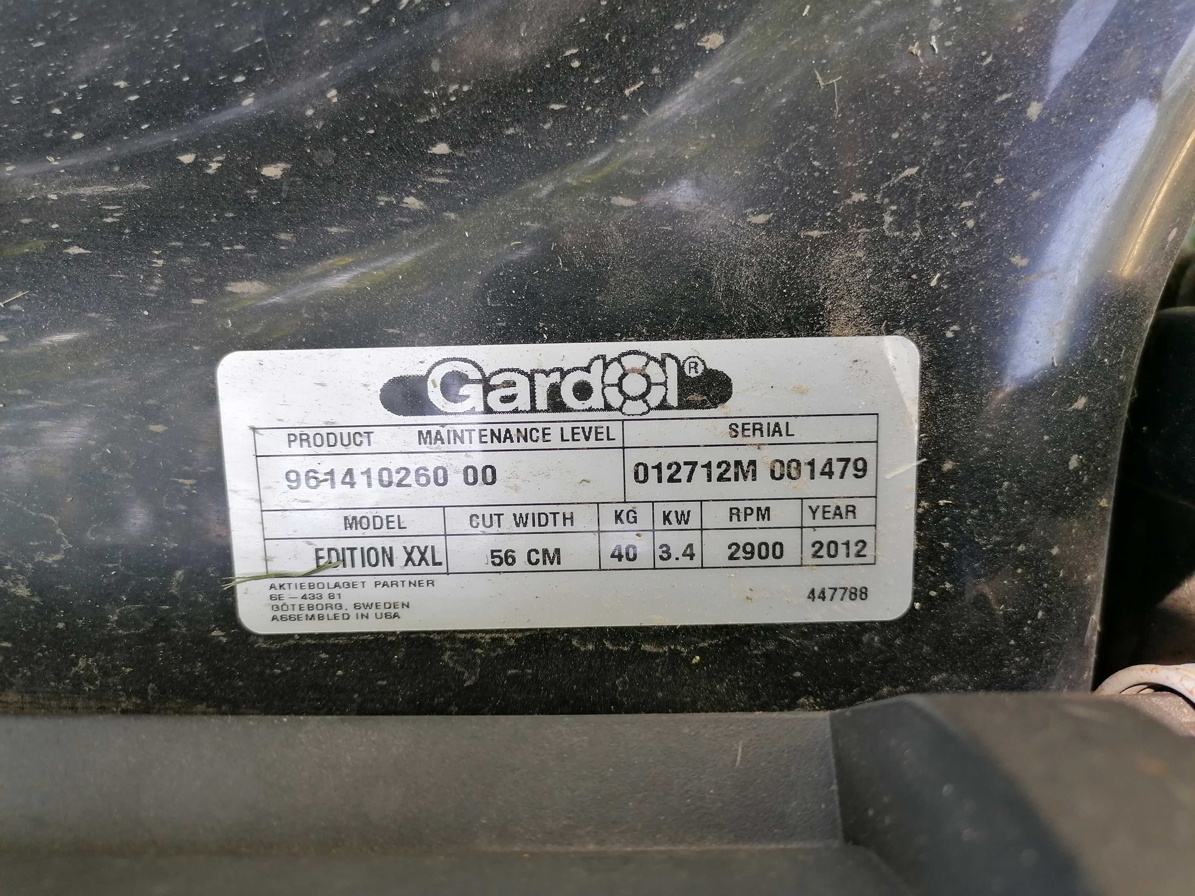 Masina de tuns iarba cu tractiune Honda