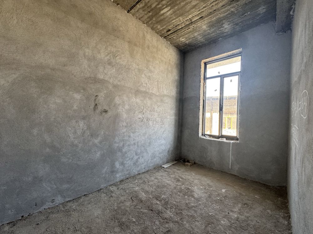 4х комнатная квартира, на 1 этаже. Панджоб.