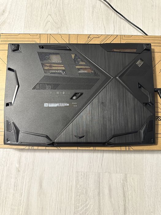 Laptop Gaming MSI Thin , RTX 4060 , I5 , Nou , Garantie 12 luni