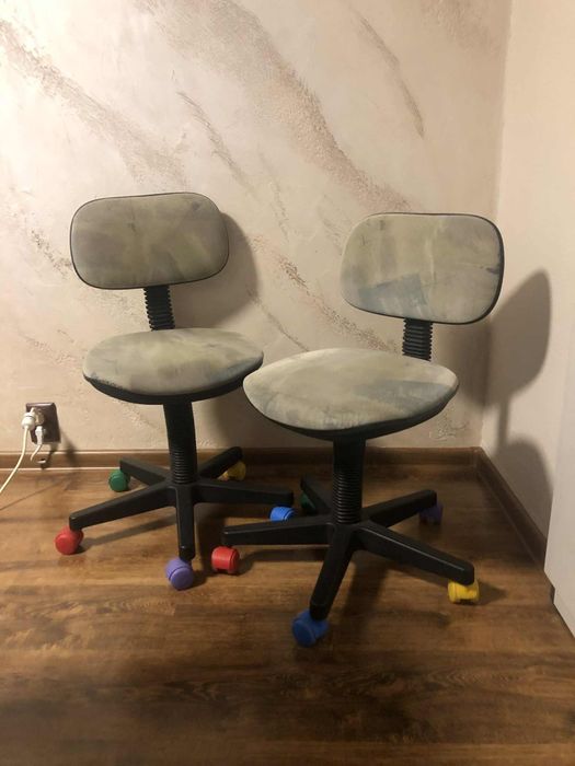 Детски столовете за бюро