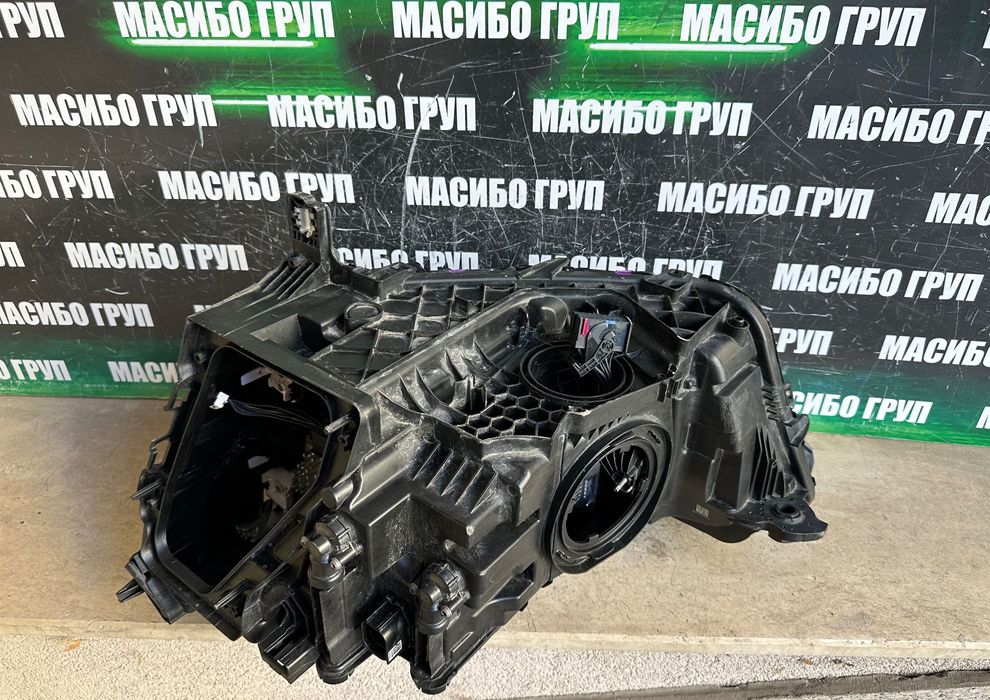 Фар far десен Matrix фарове Black Line за Ауди Кю3 Audi Q3 SQ3 RSQ3